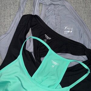 Old Navy Active Tank Tops